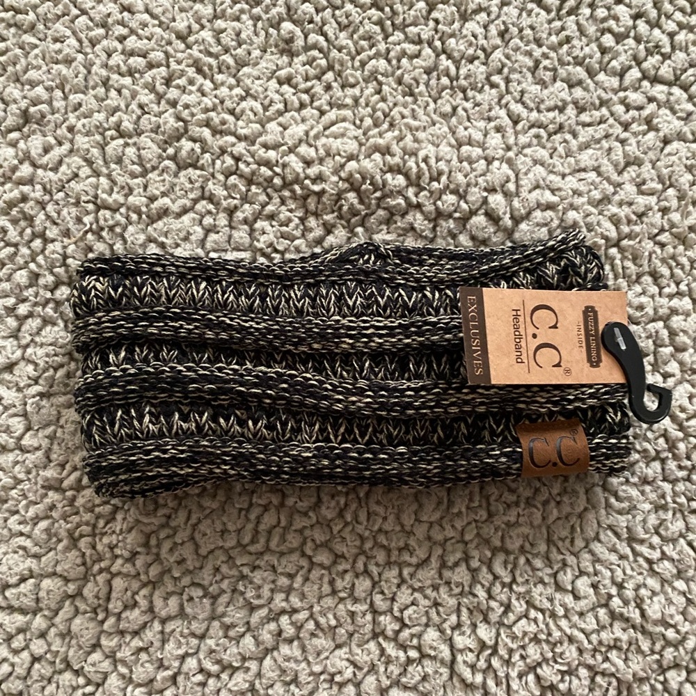 C.C Headband black and cream.